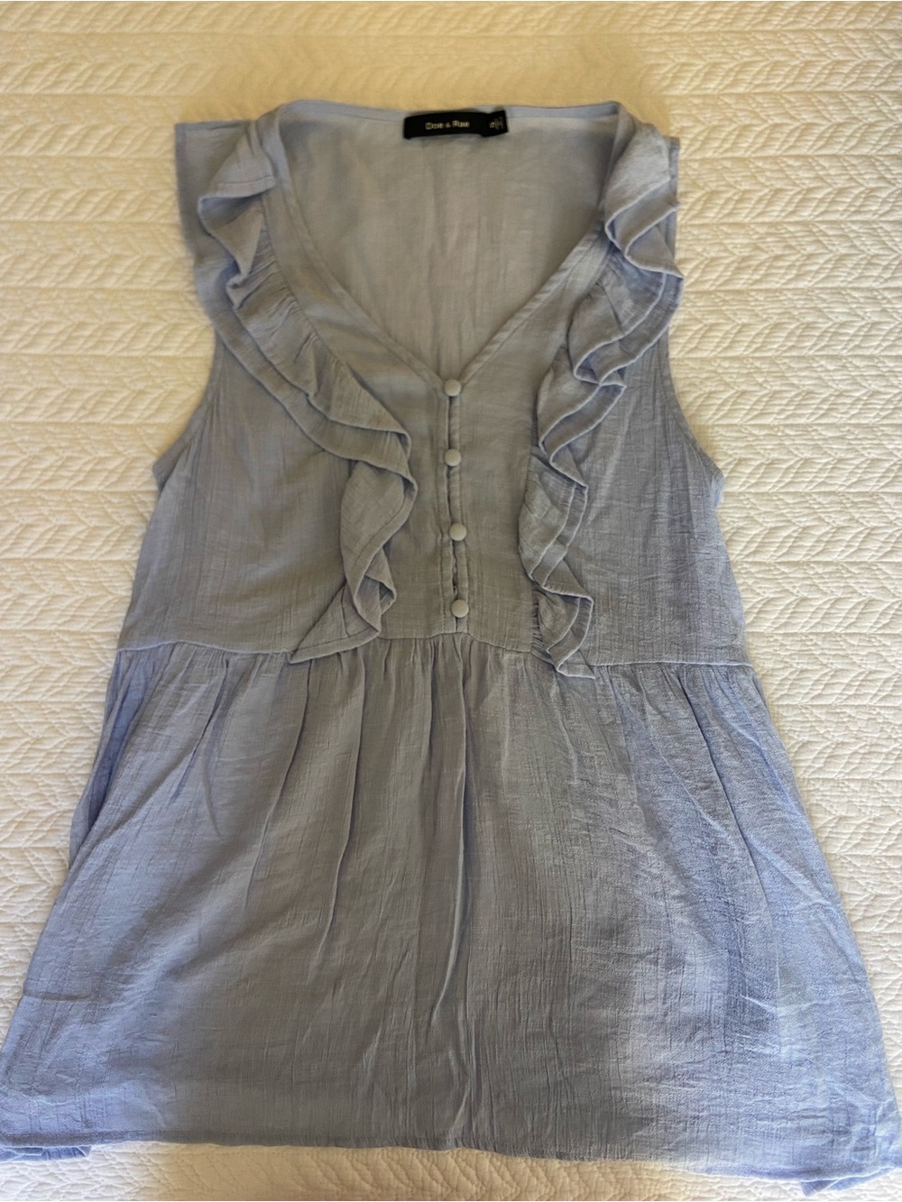 Doe & Rae Light Blue Size S Textured Sleeveless Top